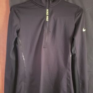 Nike Pro Hyperwarm Zipup top